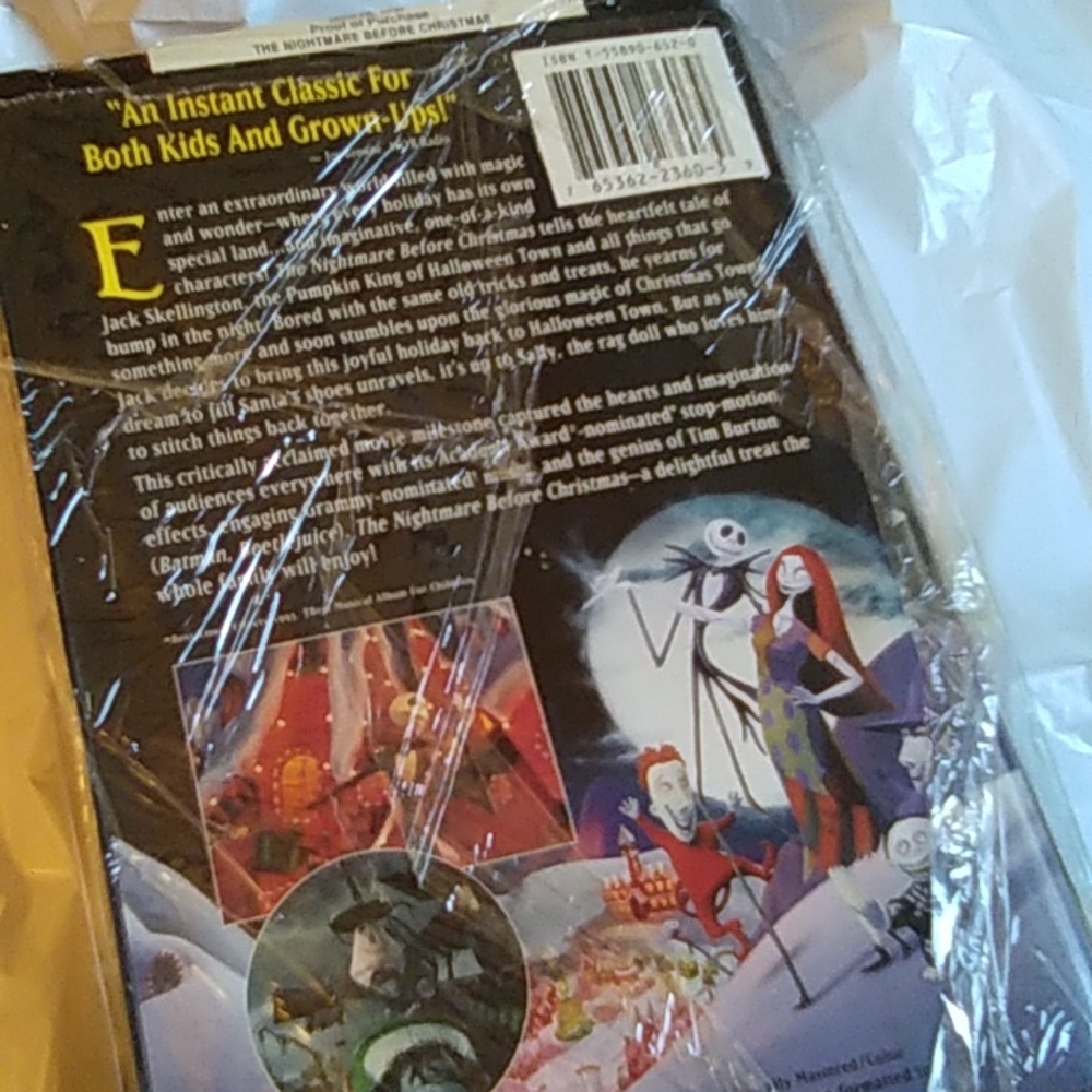 A Nightmare before Christmas DVD - Picture 2 of 4
